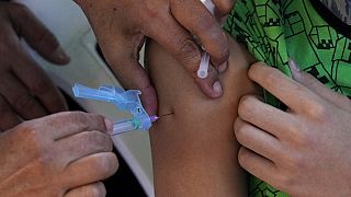 İsrailli uzmandan 4. doz uyarısı: Çok tekrarlanan aşı zararlı olabilir