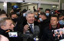 Eski Ukrayna Devlet Başkanı Petro Poroşenko ülkesine döndü