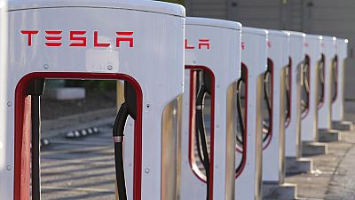 Tesla se tourne vers le Mozambique pour ses batteries électriques 