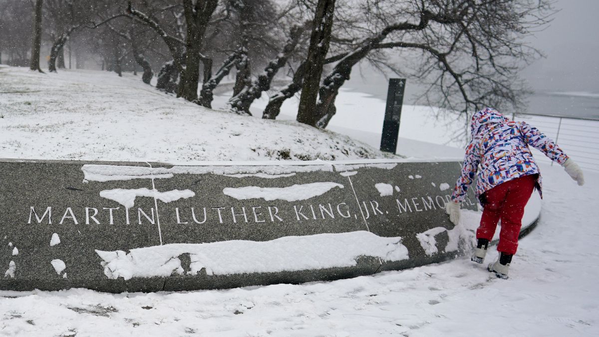 Memorial de Martin Luther King, em Washington, coberto de neve