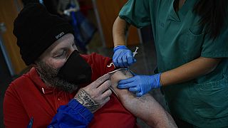 Espanha quer abordar a covid-19 como a gripe