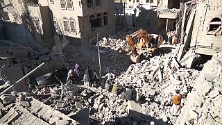 Bombe saudite su Sana'a, almeno 12 morti