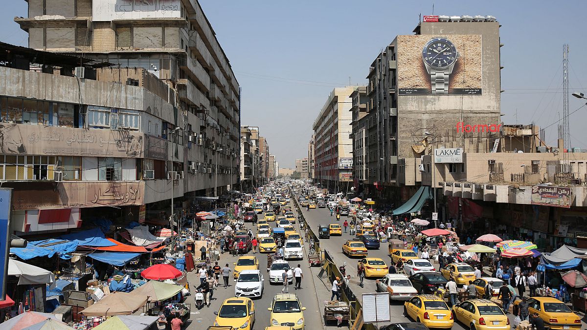 أحد الشوارع الرئيسة بالعاصمة العراق بغداد