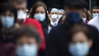 El personal del Hospital Universitario de Estrasburgo protesta por la falta de recursos