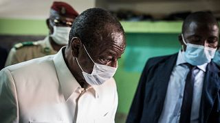 Alpha Condé quitte la Guinée sur "autorisation humanitaire" de la junte