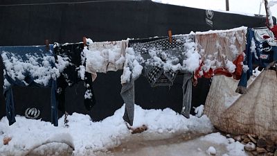 Hóvihar sújtja Szíriában az otthon nélkül maradt embereket