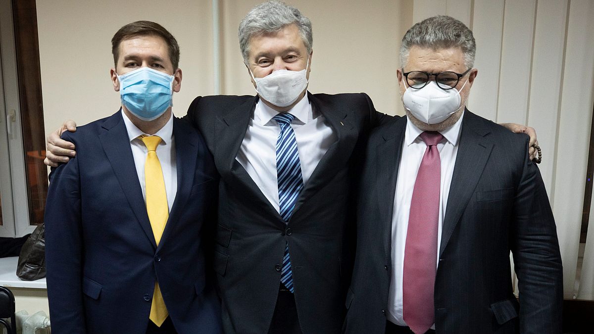 Петр Порошенко с адвокатами.
