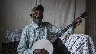 Malawi : Giddes Chalamanda, chanteur star de TikTok à 92 ans