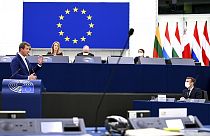 Сложный день Эммануэля Макрона в Европарламенте