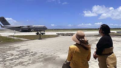 Άφιξη αυστραλιανού αεροσκάφους με ανθρωπιστική βοήθεια στην Τόνγκα