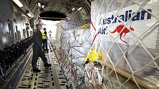 Un avión con ayuda australiana se prepara para partir hacia Tonga