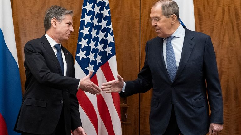 Antony Blinken ile Sergey Lavrov’un Cenevre’deki Ukrayna krizi görüşmesi sona erdi.