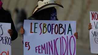شاهد: مطالبات بالعدالة لمثليتين جنسياً وجدتا مقطوعتي الرأس والأيدي في المكسيك