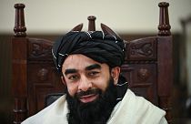 Protestas contra la presencia de talibanes en Oslo para solicitar ayuda para Afganistán
