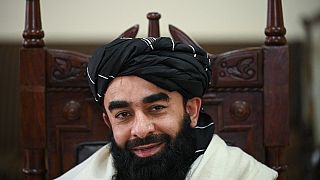 Protestas contra la presencia de talibanes en Oslo para solicitar ayuda para Afganistán