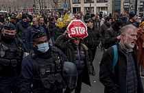 Fransa'nın başkenti Paris'te Covid-19 aşısı karşıtı gösteri yapıldı, 22 Ocak 2022