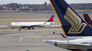 Flugzeuge von Delta am Flughafen JFK in New York - ARCHIV