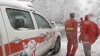 В Иране борются с последствиями сильного снегопада