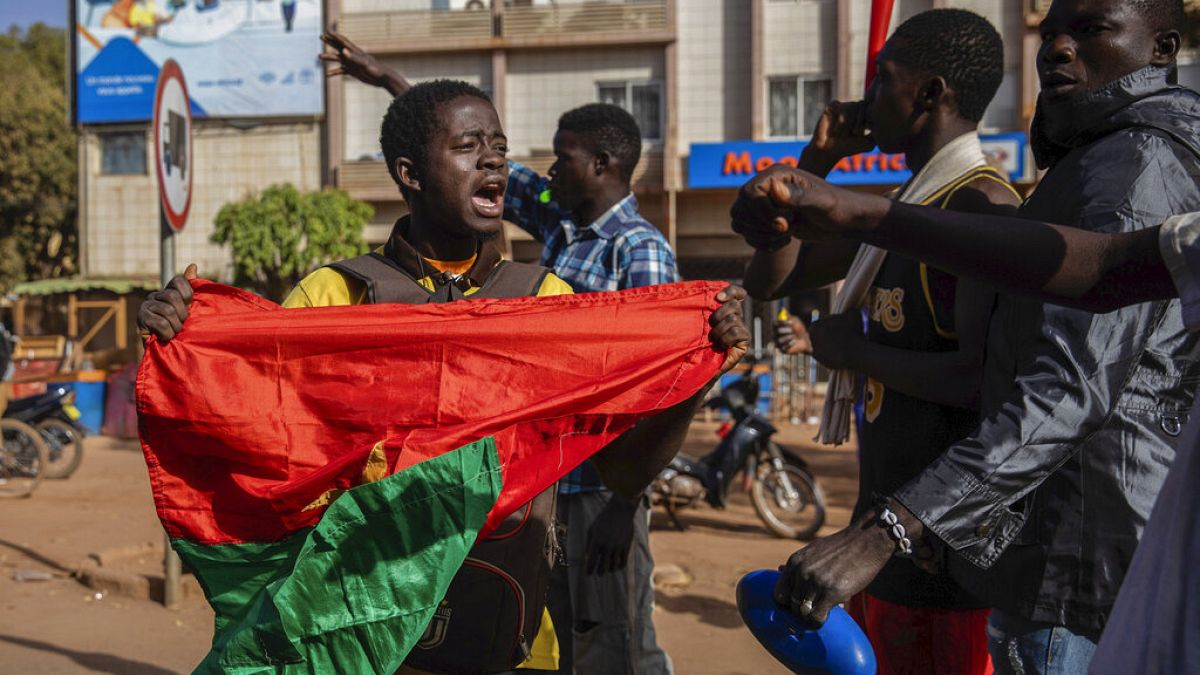 Μπουρκίνα Φάσο: Πυροβολισμοί, ταραχές και φόβοι για πραξικόπημα