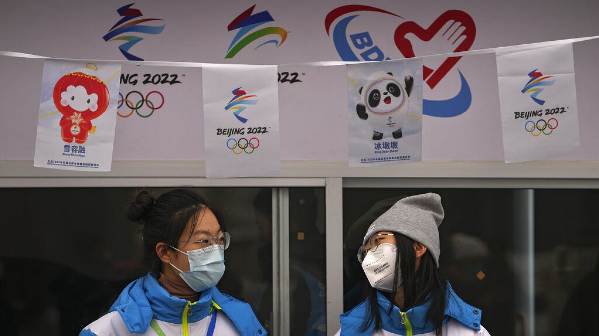 Voluntários da aldeia Olímpica acolhem os primeiros atletas