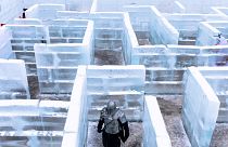 Labyrinth aus fast 3000 Eisblöcken