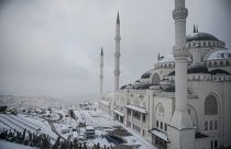 عاصفة ثلجية عنيفة تجتاح تركيا