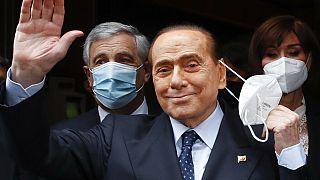 Am 1. Wahltag: Berlusconi (85) im Krankenhaus in Mailand
