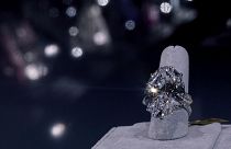 عرض خاتم ألماس بحجم 43.19 قيراطًا في 28 سبتمبر 2021 في كريستيز في نيويورك.