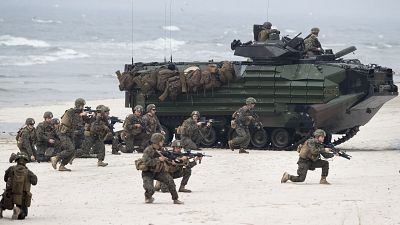 Un grupo de militares participa en un ejercicio militar en el mar Báltico, a unos 340 kilómetros al noroeste de Vilna, la capital de Lituania.