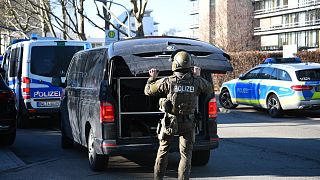 Des unités spéciales de la police allemande sur les lieux de la fusillade