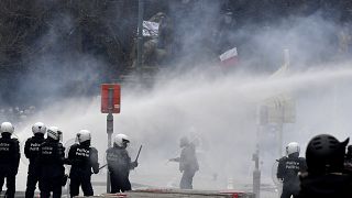 اندلاع مواجهات الأحد في بروكسل بين الشرطة ومعارضين لقيود كوفيد الأحد 23 يناير