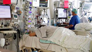 A patient is treated in an intensive care unit at the SRH Wald-Klinikum in Gera, Germany.