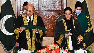 Ayşe Malik Pakistan Anayasa Mahkemesi'ne atanan ilk kadın oldu
