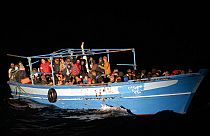 Rettungsaktion vor Lampedusa: Sieben Tote bei Überfahrt