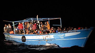 Hundreds of people brought to Lampedusa, 7 dead