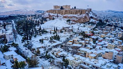 العاصمة اليونانية أثينا مغطاة بالثلوج، 24 يناير 2022