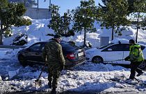 Αυτοκίνητα αποκλεισμένα στο χιόνι στην Αττική Οδό - φώτο αρχείου