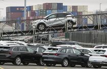 Новые автомобили готовятся к экспорту в порту Дуйсбурга