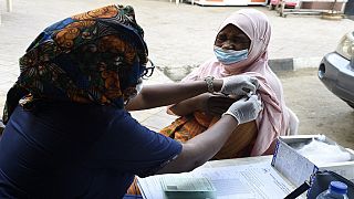 Covid-19 : des camionnettes à vacciner déployées au Nigeria