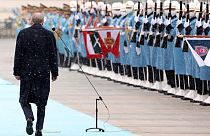 Cumhurbaşkanlığı yerleşkesi - Beştepe - Cumhurbaşkanı R. Tayyip Erdoğan ve asker karşılama töreni - arşiv