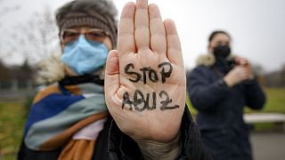 Almanya'da Katolik rahip, çocuklara cinsel istismardan 12 yıl hapis cezası aldı