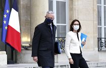 Le ministre français de l'économie et des finances, Bruno Le Maire, avec la ministre de la Transformation et de la Fonction publiques, Amélie de Montchalin, le 26 janvier 2022