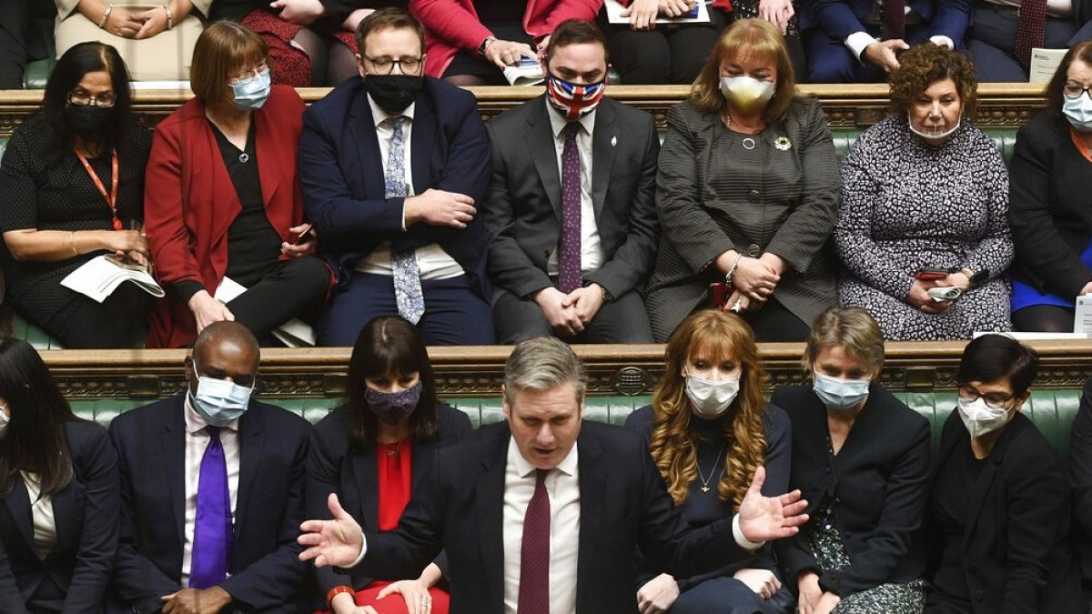 Starmer a brit parlamentben