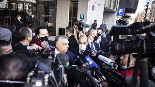 A miniszterelnök nyilatkozik a sajtónak Madridban