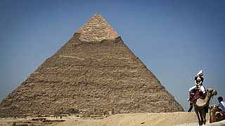 الموقع التاريخي لأهرامات الجيزة بالقرب من القاهرة ، مصر، الخميس 27 سبتمبر 2012