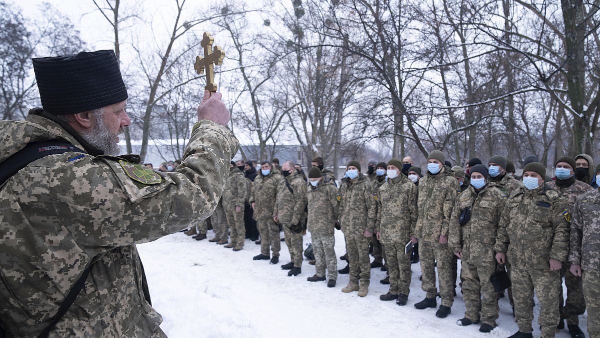 Руководство Украины обещает не отправлять территориальные батальоны в "зону АТО"