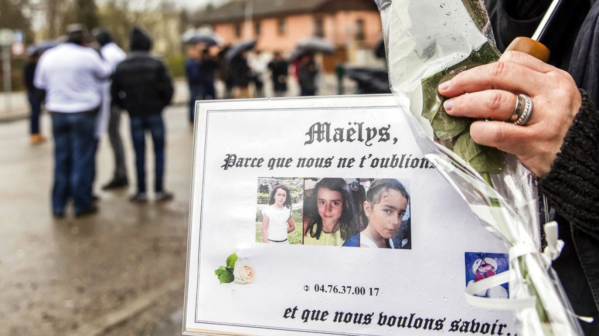 Marche blanche en hommage à Maëlys à Pont-de-Beauvoisin (Isère), le 27/12/2017