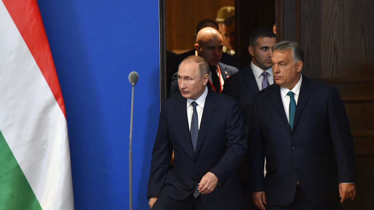 Primeiro-ministro húngaro visita presidente russo em Moscovo