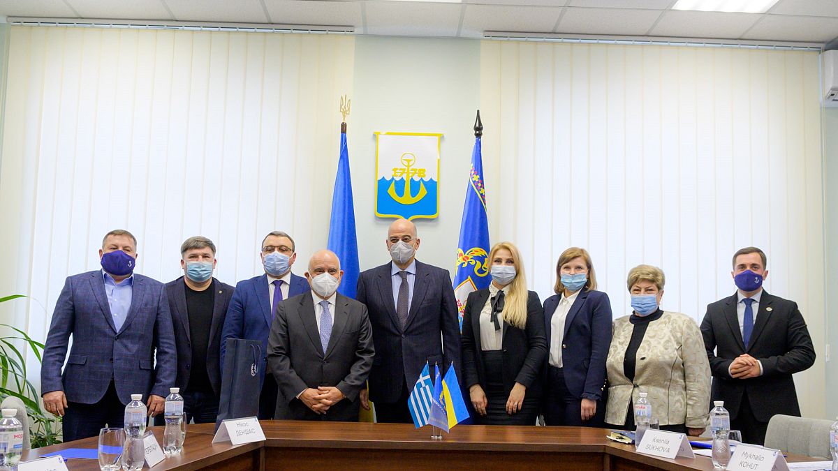 Ο υπουργός Εξωτερικών Νίκος Δένδιας επισκέπτεται τα τοπικά γραφεία Ειδικής Αποστολής Επιτήρησης ΟΑΣΕ στην Μαριούπολη της Ουκρανίας