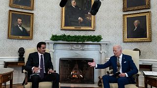 الرئيس الأمريكي جو بايدن وأمير قطر تميم بن حمد آل ثاني في البيت الأبيض، الإثنين 31 يناير 2022.